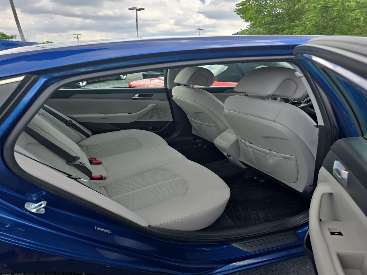 Hyundai Sonata SE 2.4L 2017