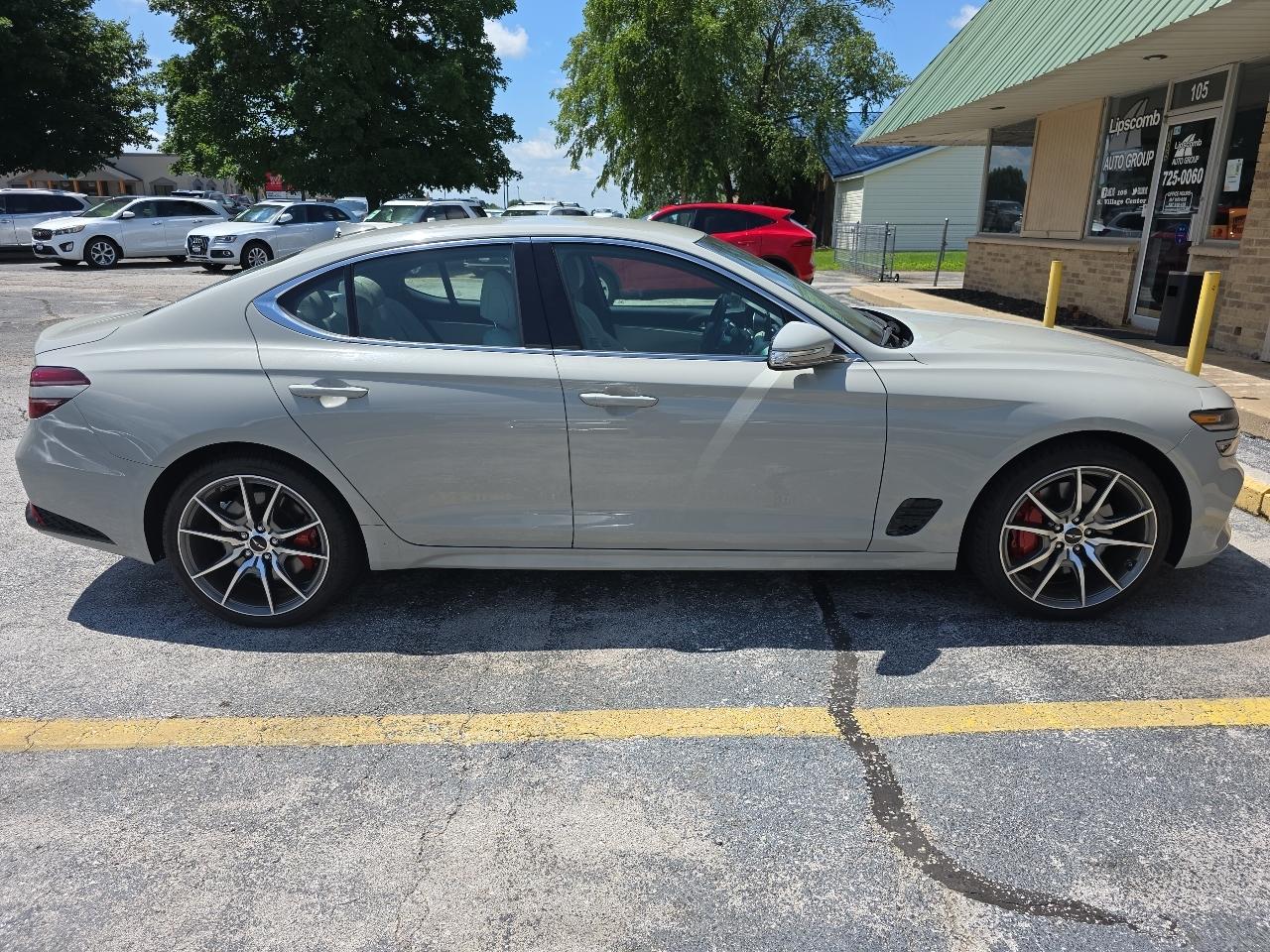 Genesis G70 2.5T RWD 2024