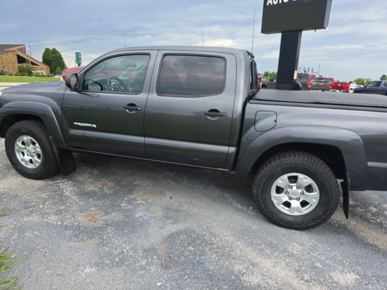 2013 Toyota Tacoma 4WD Double Cab V6 MT (Natl)
