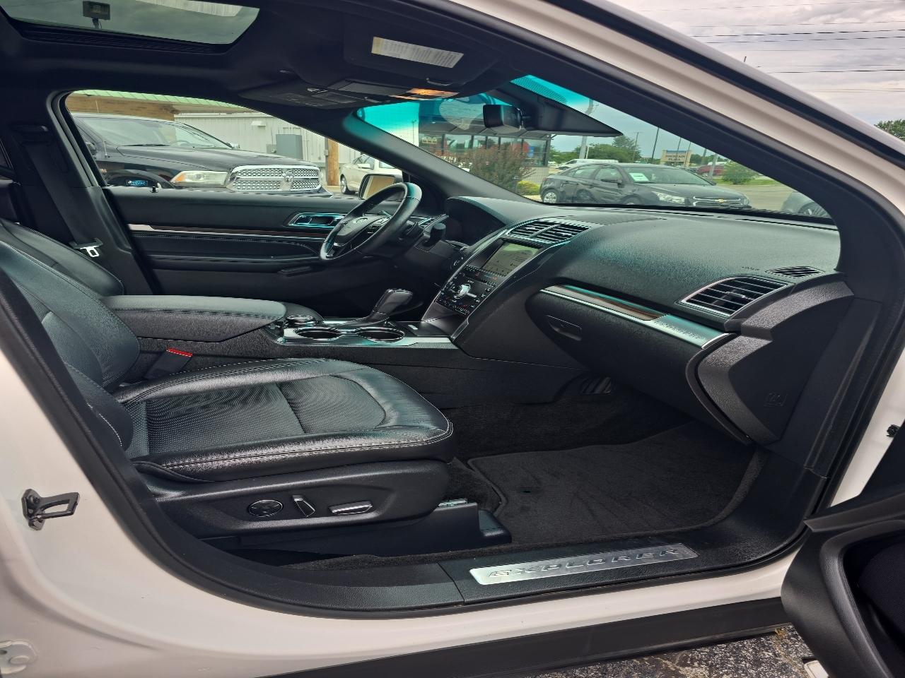 Ford Explorer Limited 4WD 2017