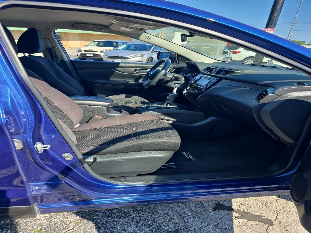 Nissan Rogue Sport FWD S 2020