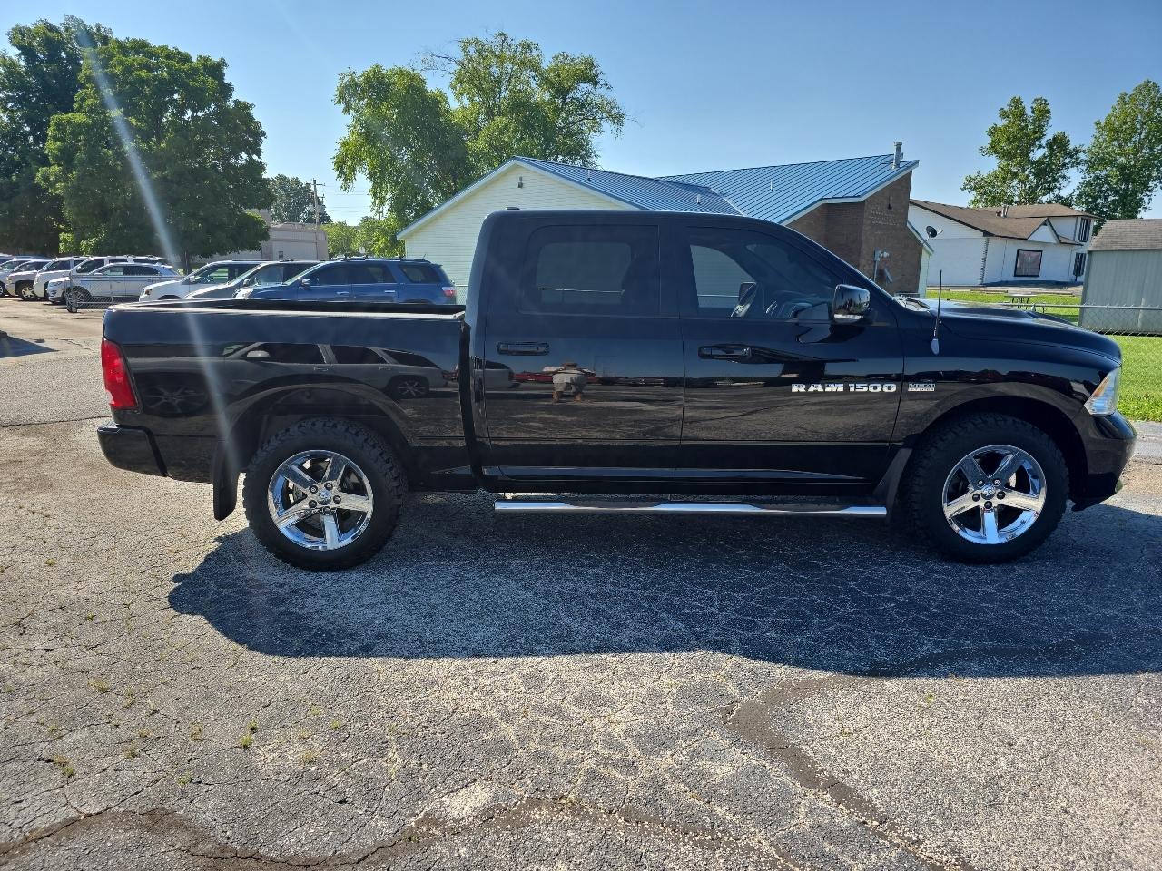 RAM 1500 4WD Crew Cab 140.5" Sport 2012