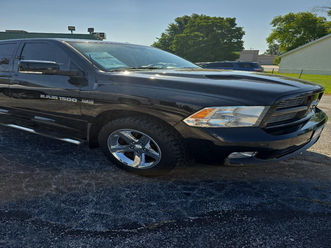 RAM 1500 4WD Crew Cab 140.5" Sport 2012