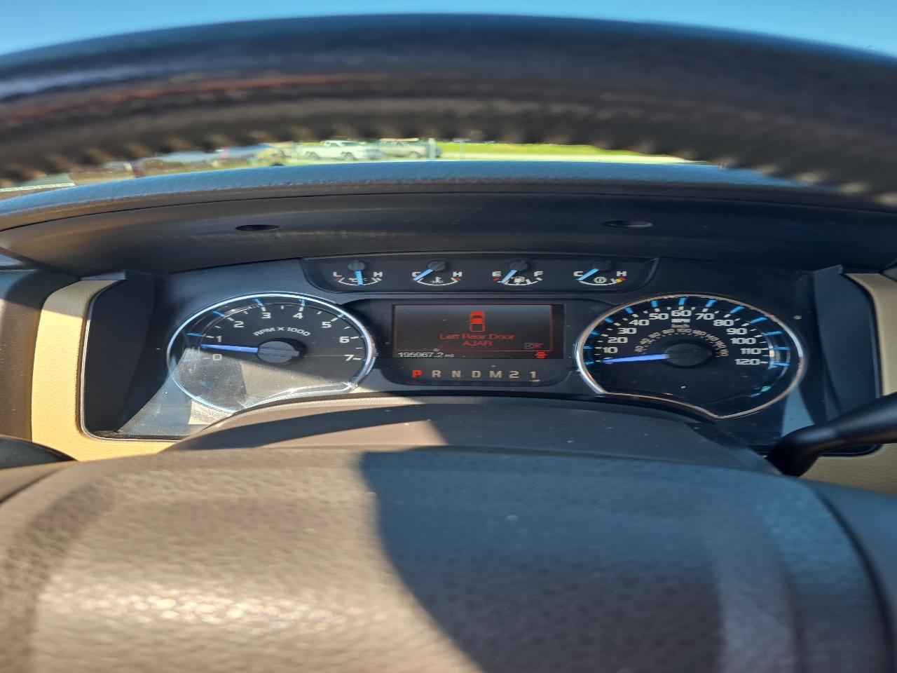Ford F-150 4WD SuperCrew 145" Platinum 2011