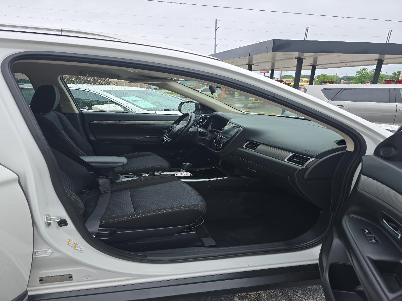 Mitsubishi Outlander SEL S-AWC 2018
