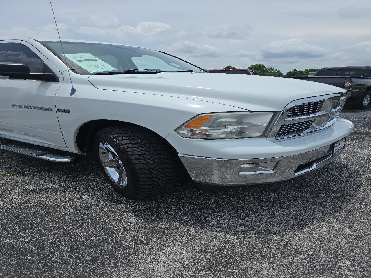 RAM 1500 4WD Quad Cab 140.5" Big Horn 2011