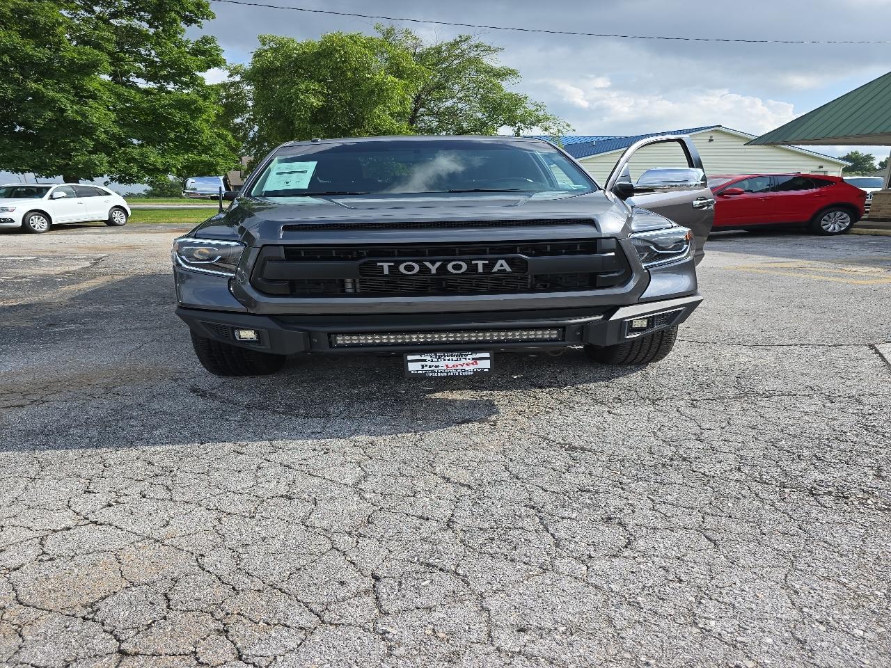 2017 Toyota Tundra 2WD SR5 CrewMax 5.5' Bed 4.6L (Natl)