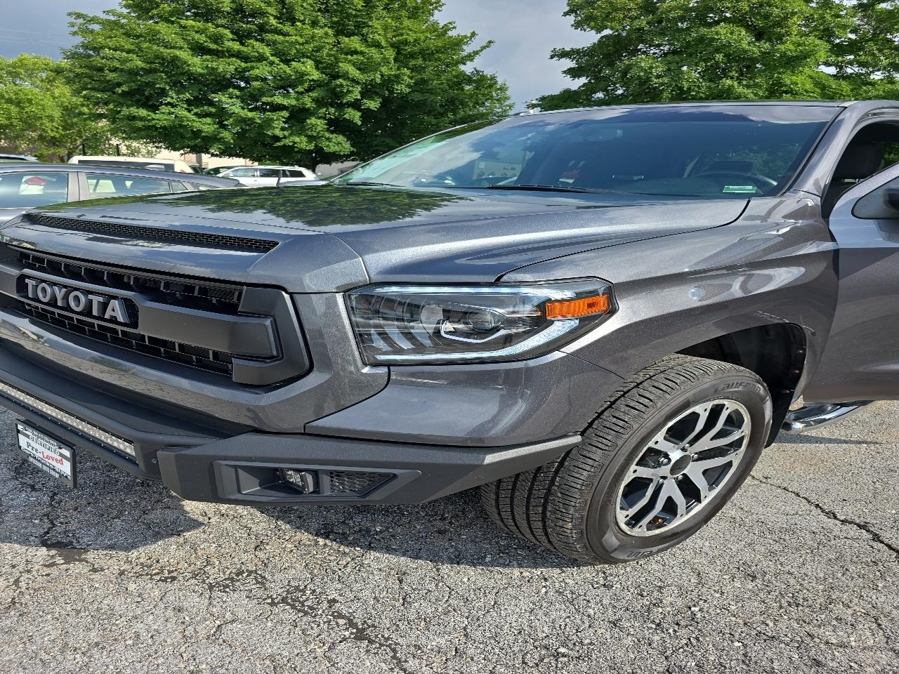 Toyota Tundra 2WD SR5 CrewMax 5.5' Bed 4.6L (Natl) 2017