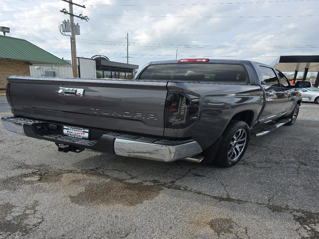 Toyota Tundra 2WD SR5 CrewMax 5.5' Bed 4.6L (Natl) 2017