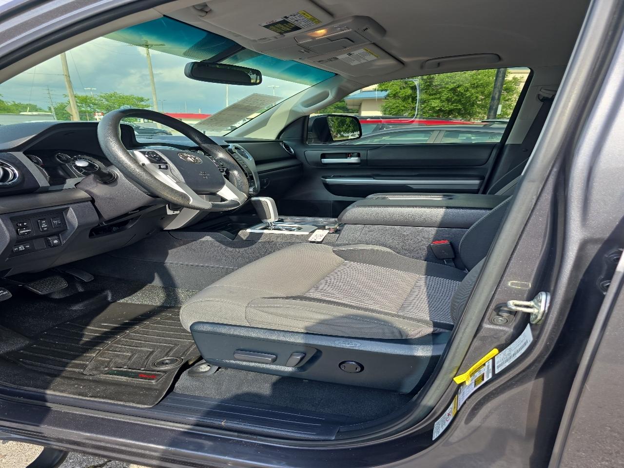 Toyota Tundra 2WD SR5 CrewMax 5.5' Bed 4.6L (Natl) 2017