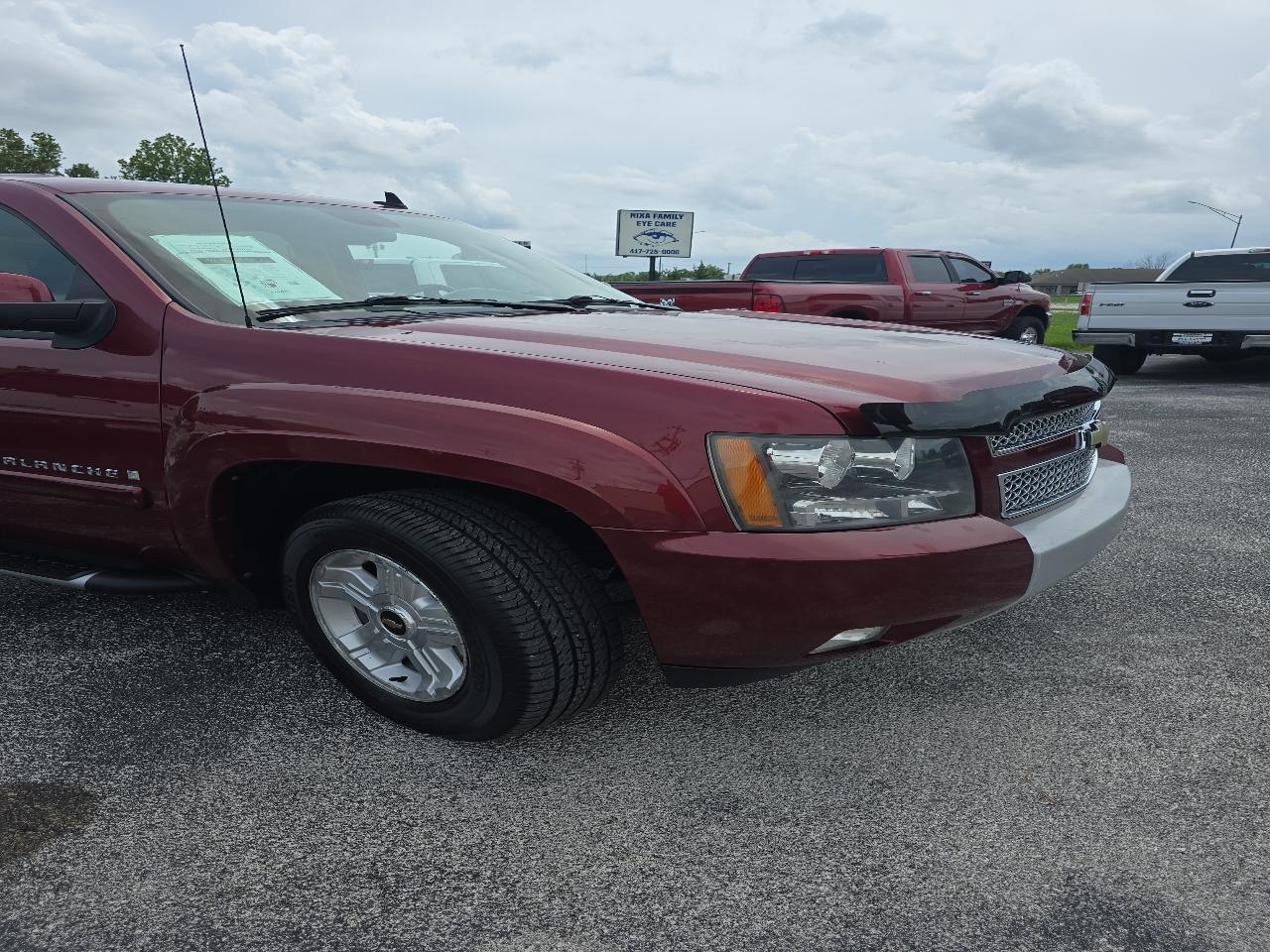 Chevrolet Avalanche 4WD Crew Cab 130" LT w/2LT 2009