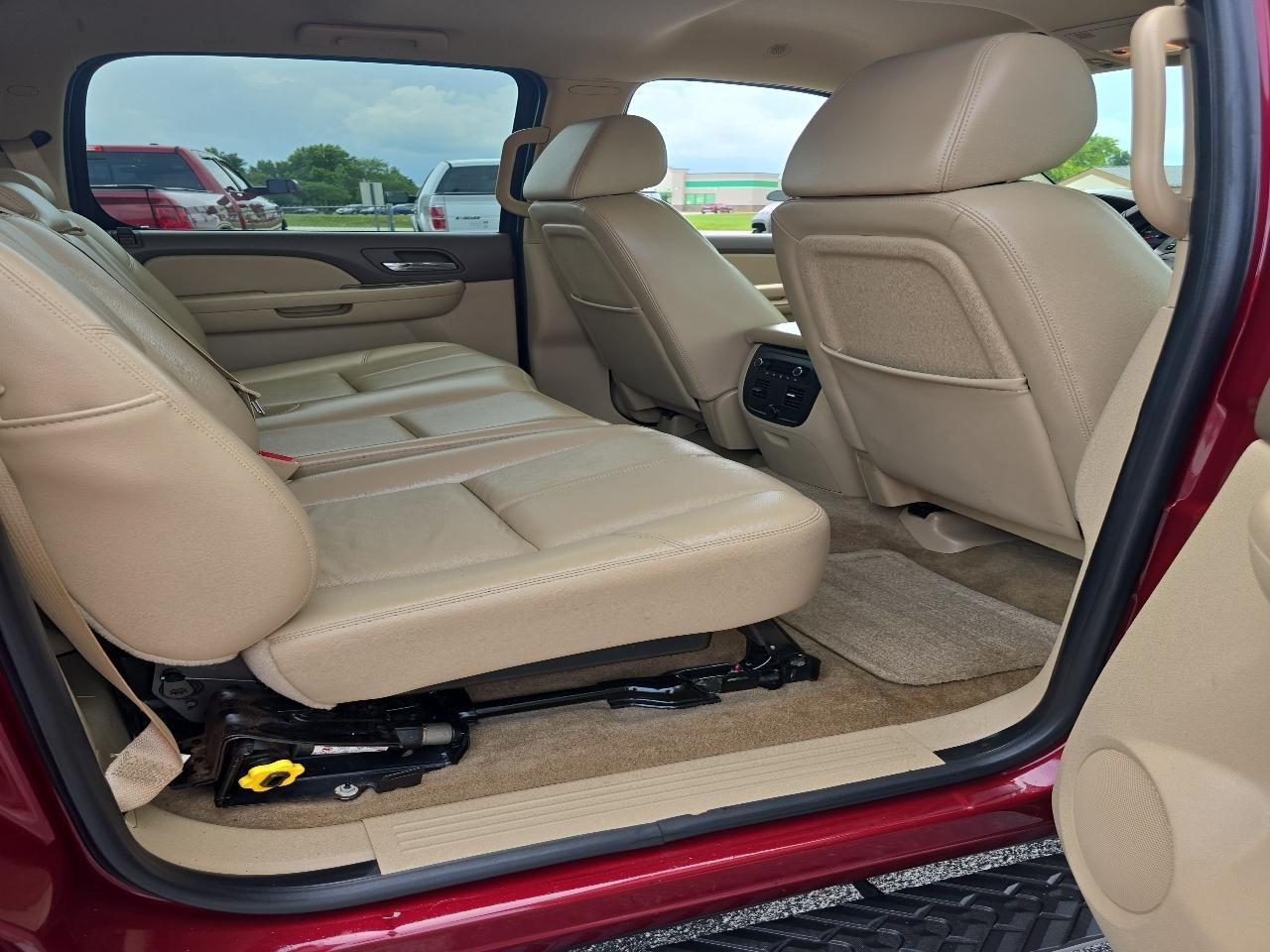 Chevrolet Avalanche 4WD Crew Cab 130" LT w/2LT 2009