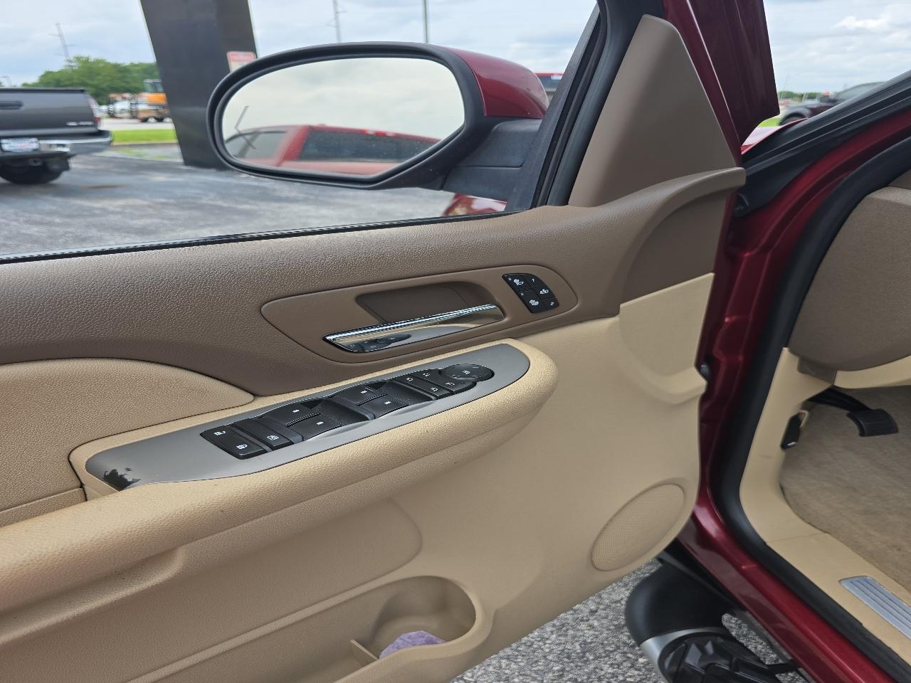 Chevrolet Avalanche 4WD Crew Cab 130" LT w/2LT 2009
