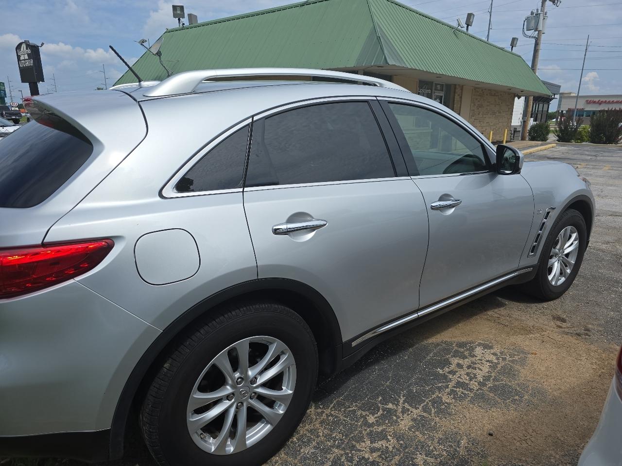 Infiniti QX70 AWD 4dr 2015