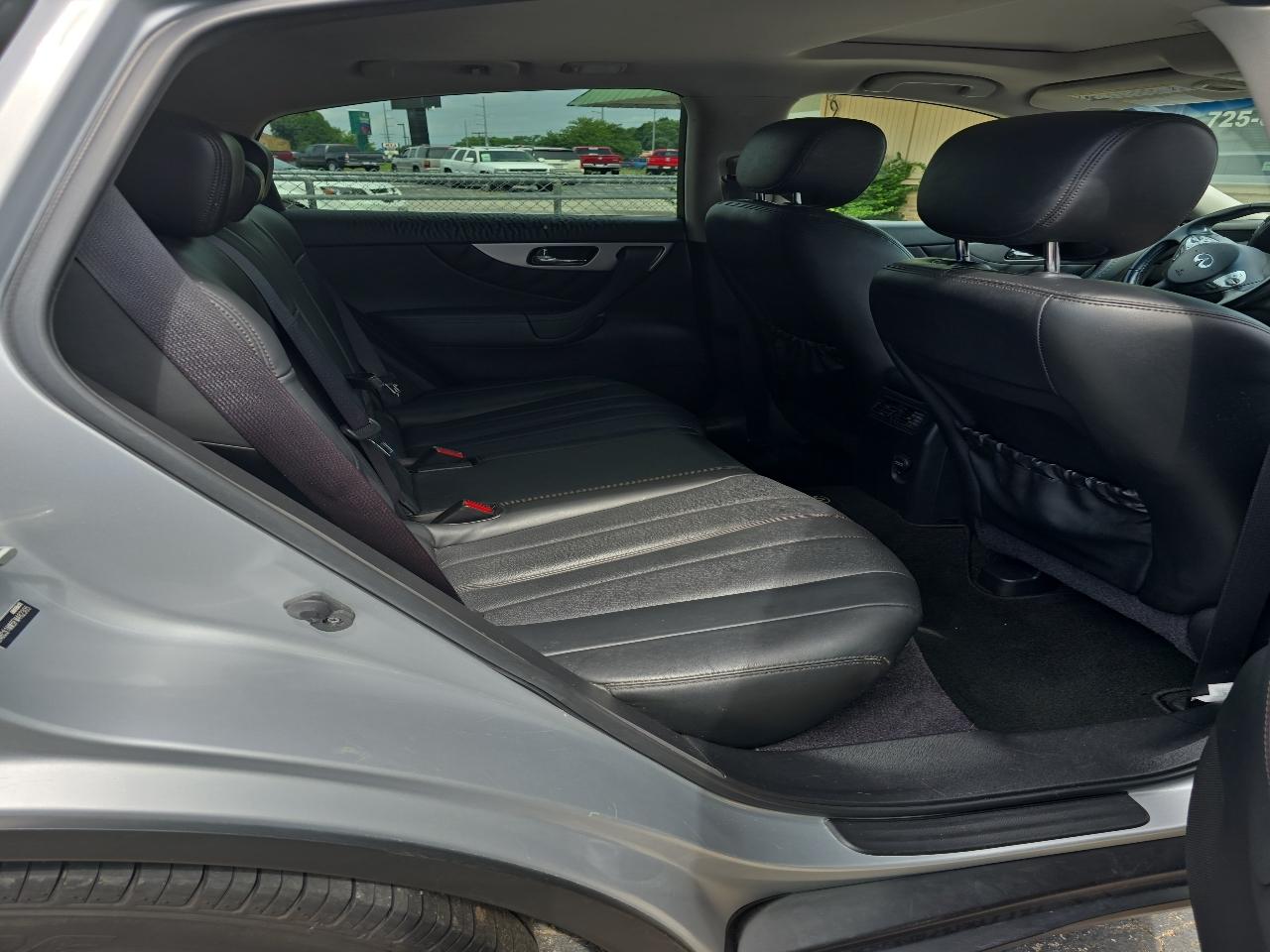 Infiniti QX70 AWD 4dr 2015