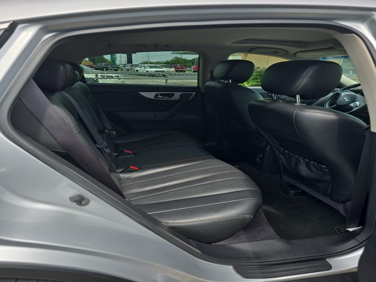 Infiniti QX70 AWD 4dr 2015