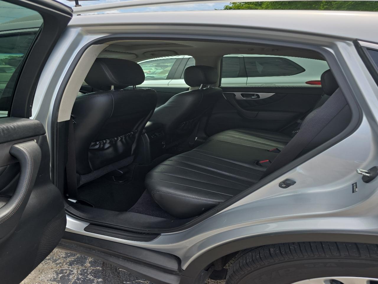 Infiniti QX70 AWD 4dr 2015