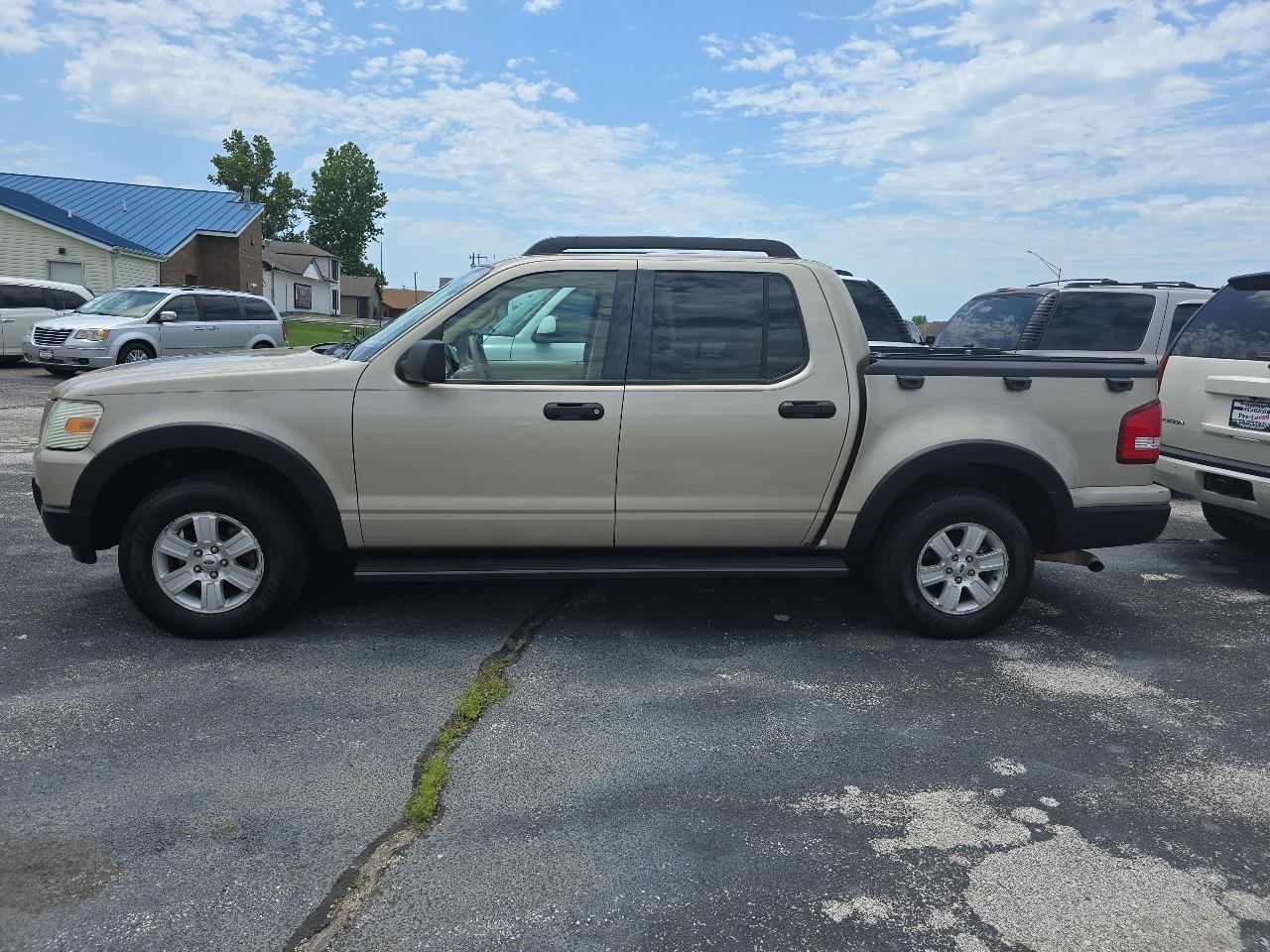 Ford Explorer Sport Trac 2WD 4dr V6 XLT 2007