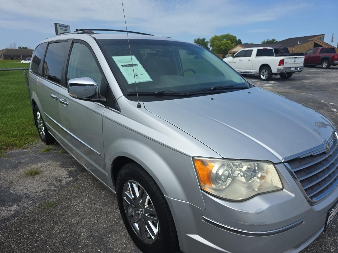 Chrysler Town & Country 4dr Wgn Limited 2008