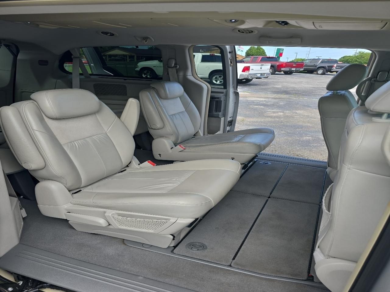 Chrysler Town & Country 4dr Wgn Limited 2008