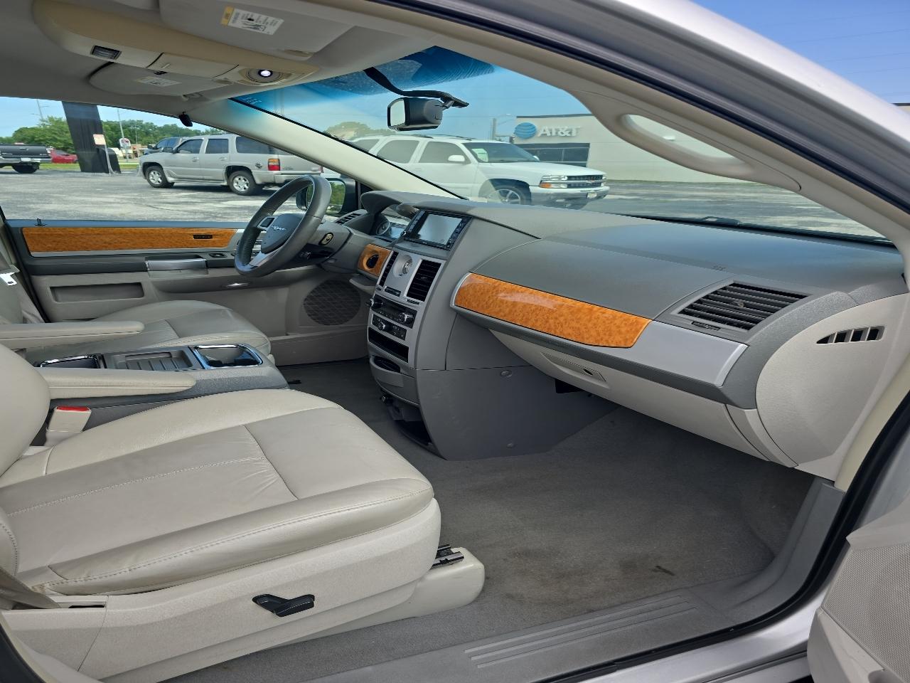 Chrysler Town & Country 4dr Wgn Limited 2008