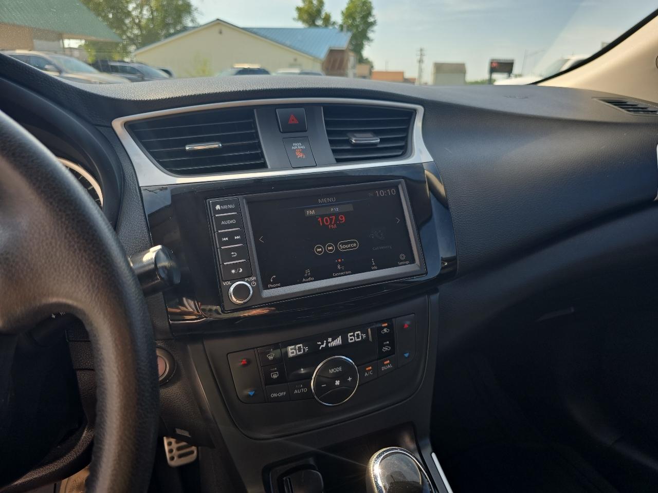 Nissan Sentra SV CVT 2019