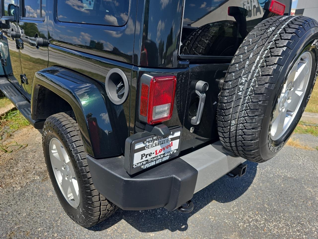 Jeep Wrangler Unlimited 4WD 4dr Sahara 2012