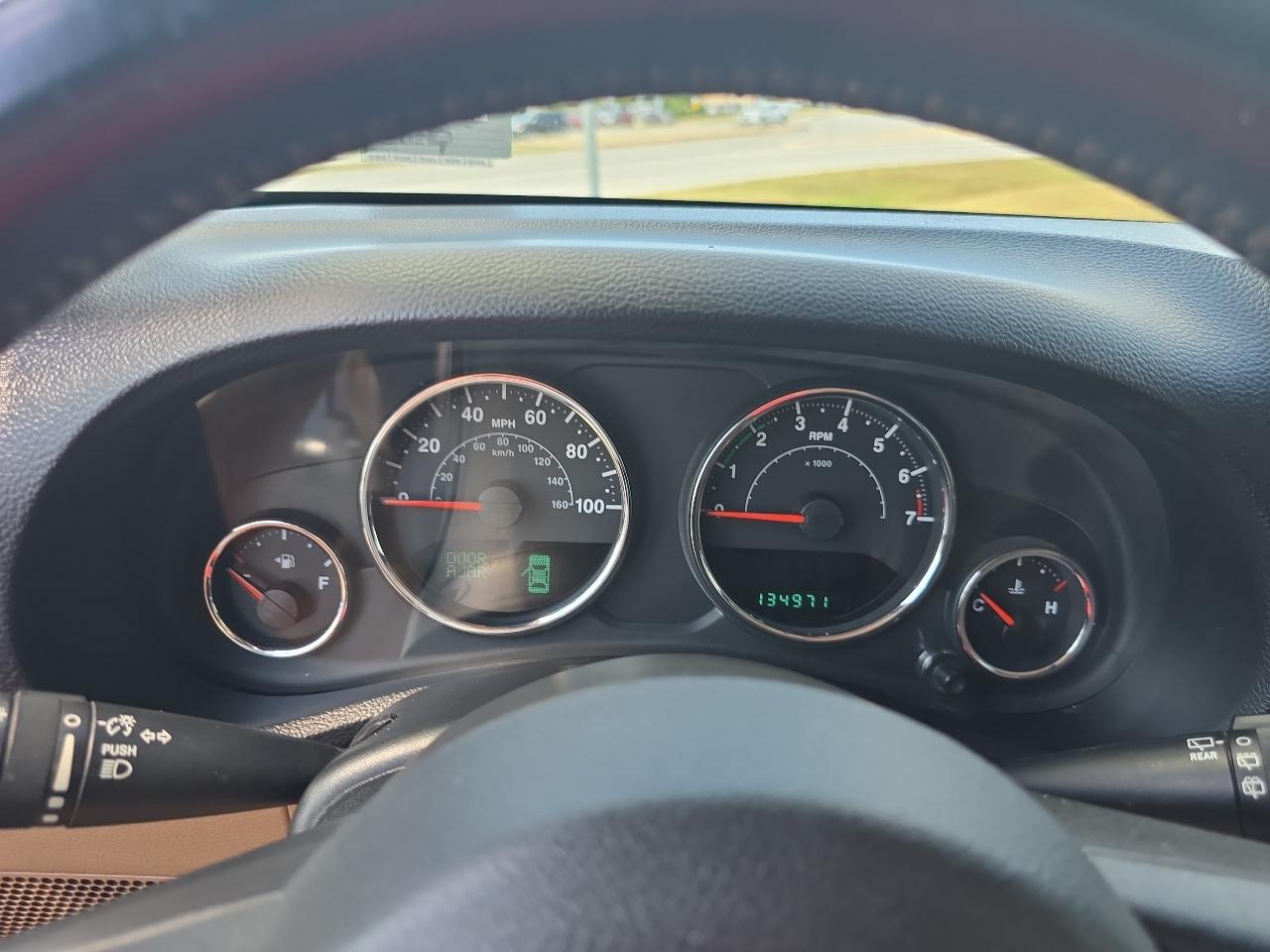 Jeep Wrangler Unlimited 4WD 4dr Sahara 2012
