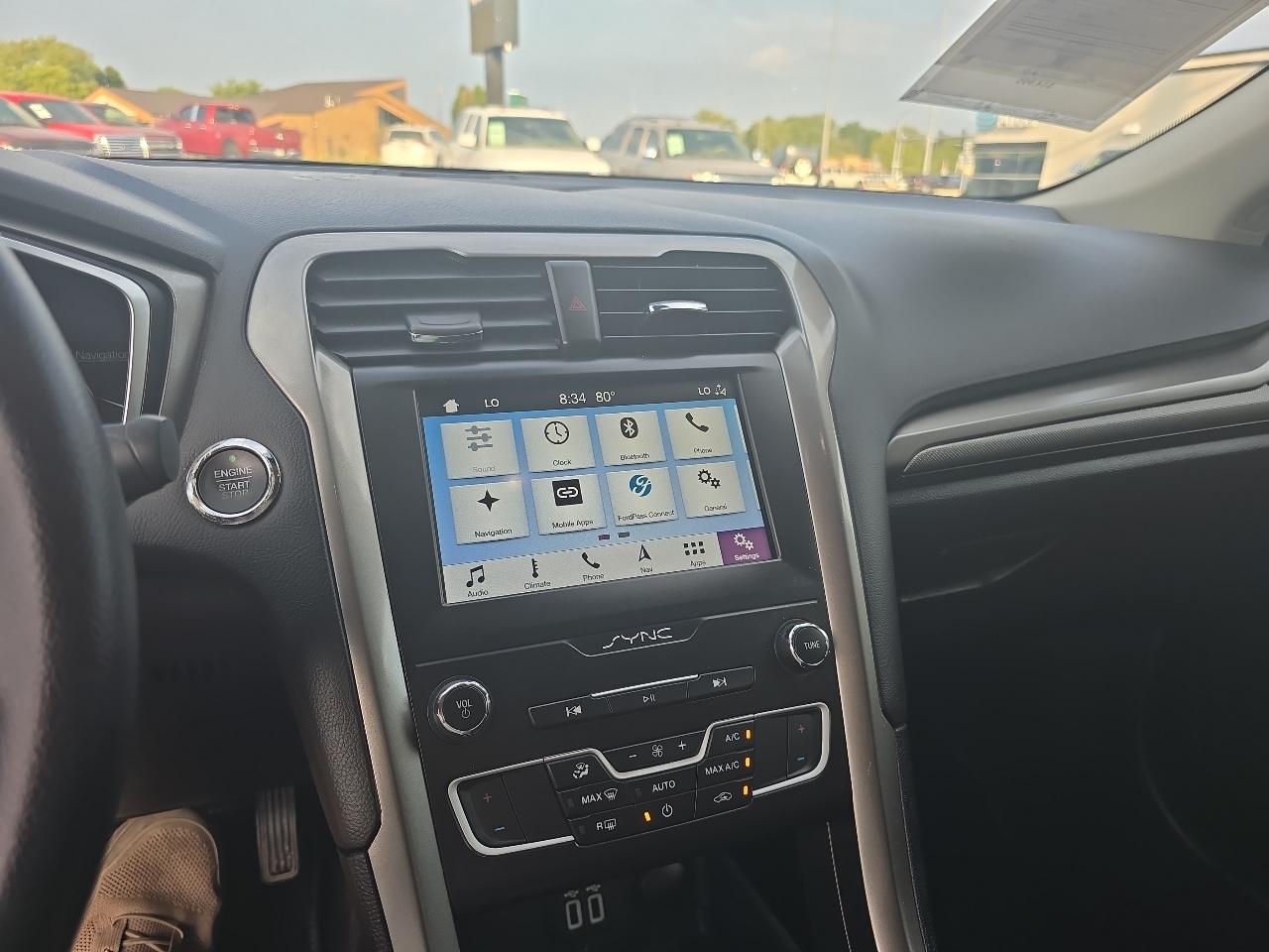 Ford Fusion Hybrid SE FWD 2019