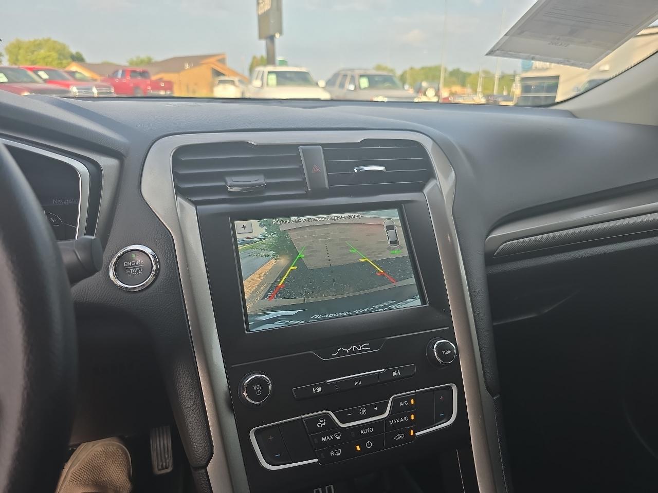 Ford Fusion Hybrid SE FWD 2019