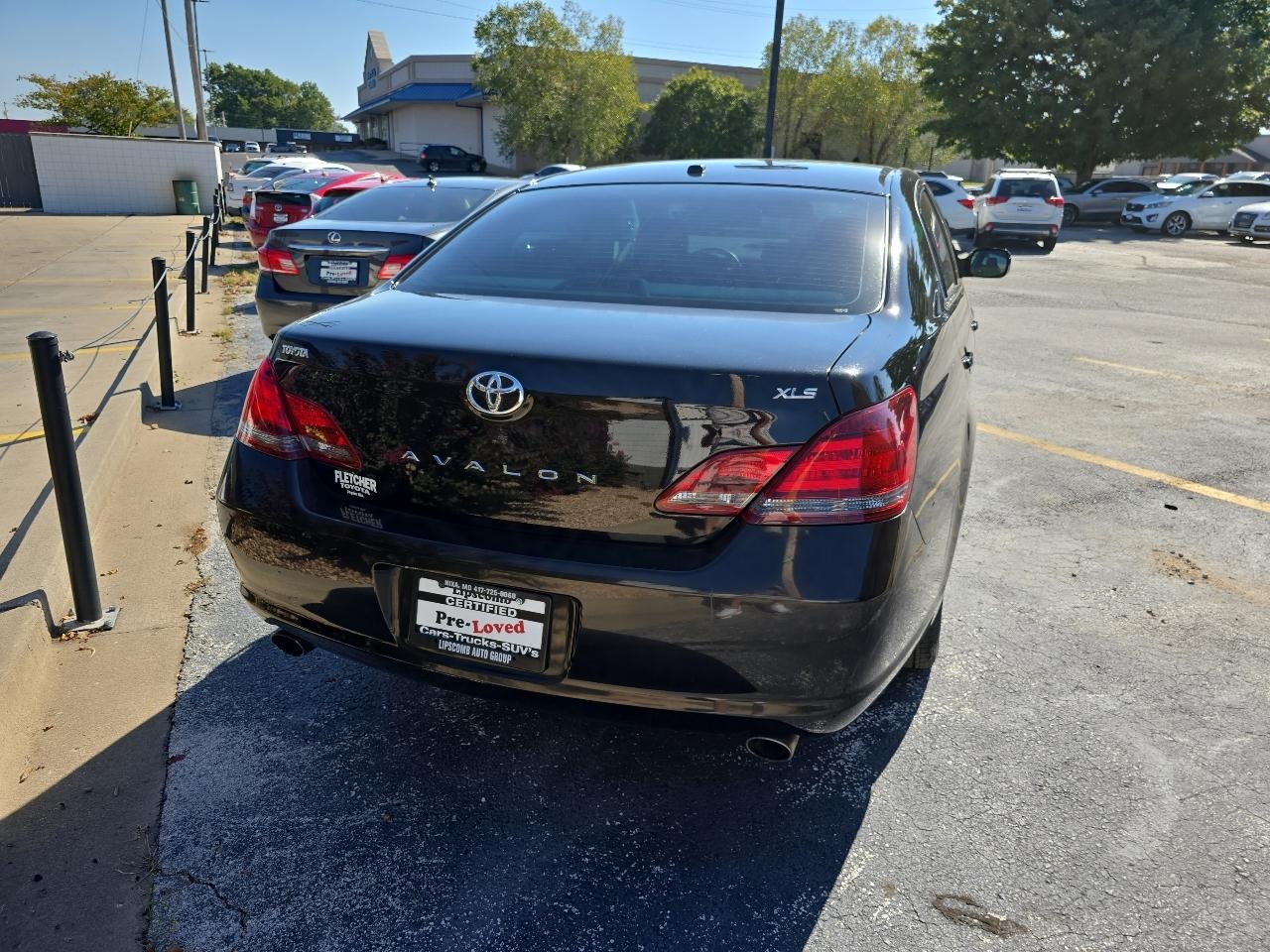 Toyota Avalon 4dr Sdn Limited (Natl) 2010