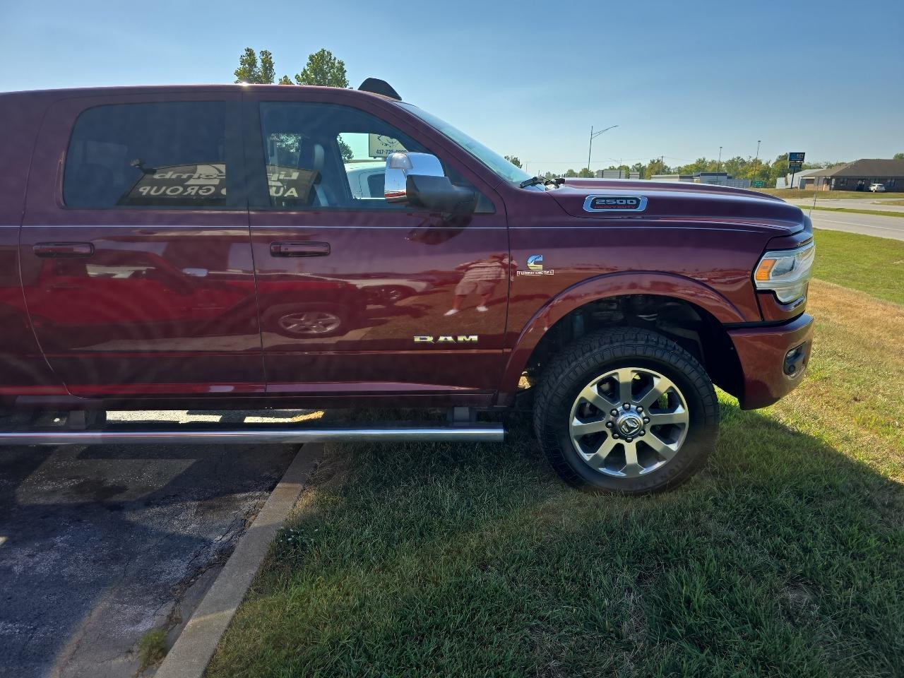 RAM 2500 Laramie 4x4 Mega Cab 6'4" Box 2019