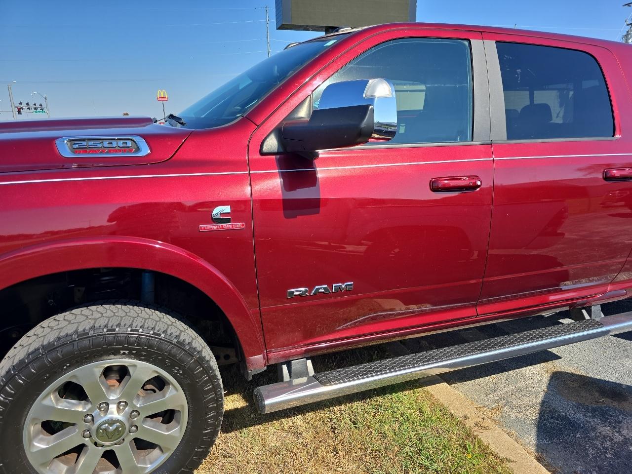 RAM 2500 Laramie 4x4 Mega Cab 6'4" Box 2019