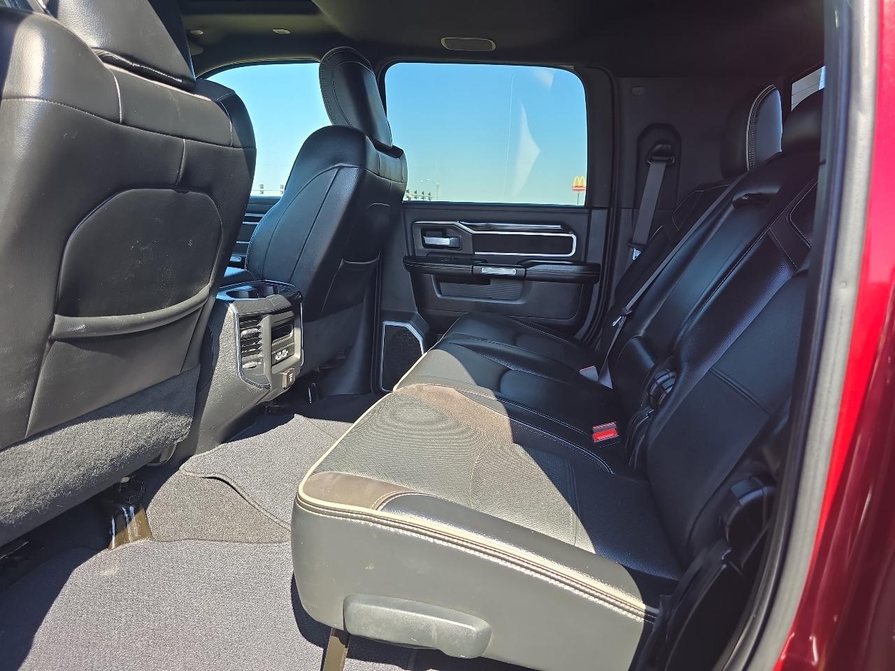 RAM 2500 Laramie 4x4 Mega Cab 6'4" Box 2019