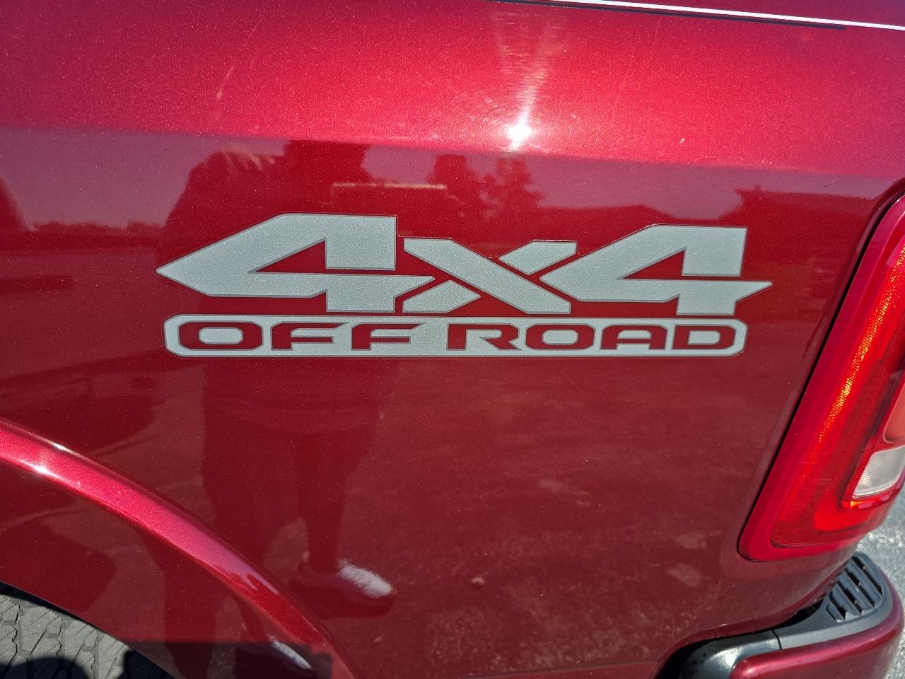 RAM 2500 Laramie 4x4 Mega Cab 6'4" Box 2019