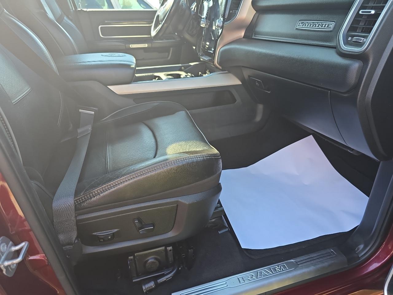 RAM 2500 Laramie 4x4 Mega Cab 6'4" Box 2019