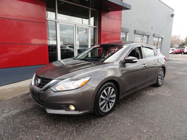 Nissan Altima 2.5 SL Sedan 2017