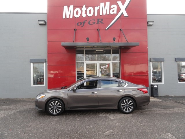 Nissan Altima 2.5 SL Sedan 2017