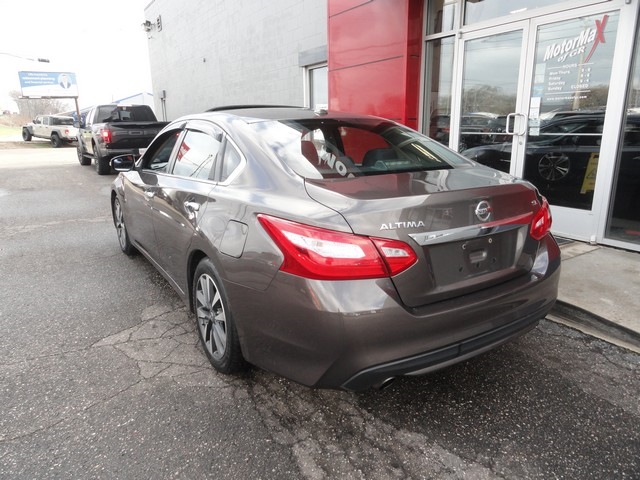 Nissan Altima 2.5 SL Sedan 2017