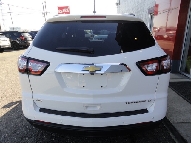 Chevrolet Traverse AWD 4dr LT w/1LT 2015