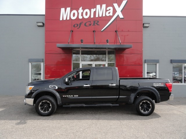 Nissan Titan XD 4WD Crew Cab Platinum Reserve Gas 2016