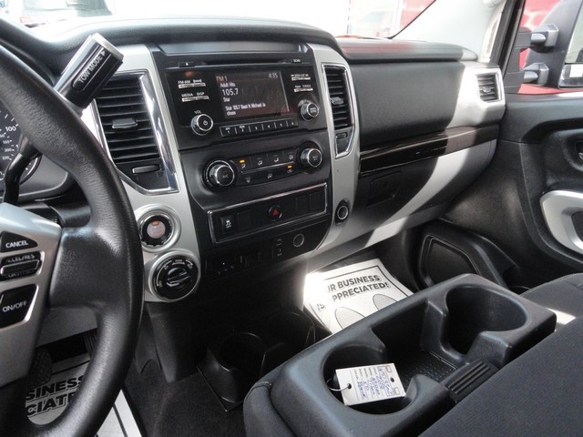 Nissan Titan XD 4WD Crew Cab Platinum Reserve Gas 2016