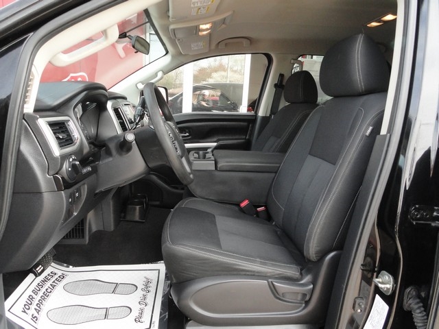 Nissan Titan XD 4WD Crew Cab Platinum Reserve Gas 2016