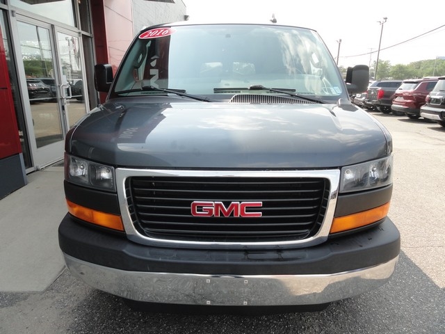 GMC Savana Passenger RWD 3500 155" LT w/1LT 2016