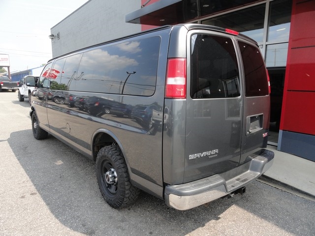 GMC Savana Passenger RWD 3500 155" LT w/1LT 2016