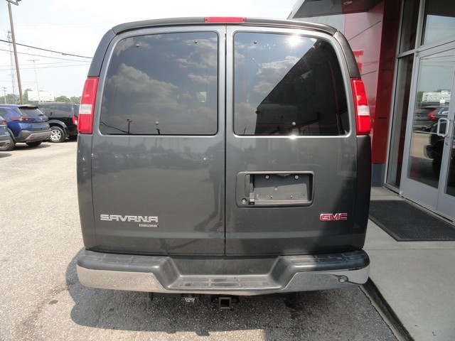 GMC Savana Passenger RWD 3500 155" LT w/1LT 2016