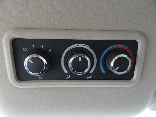 GMC Savana Passenger RWD 3500 155" LT w/1LT 2016