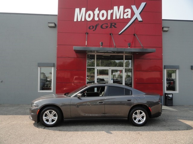 Dodge Charger SXT RWD 2020
