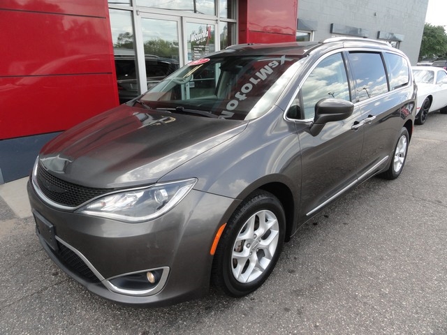 Chrysler Pacifica Touring-L Plus FWD 2017