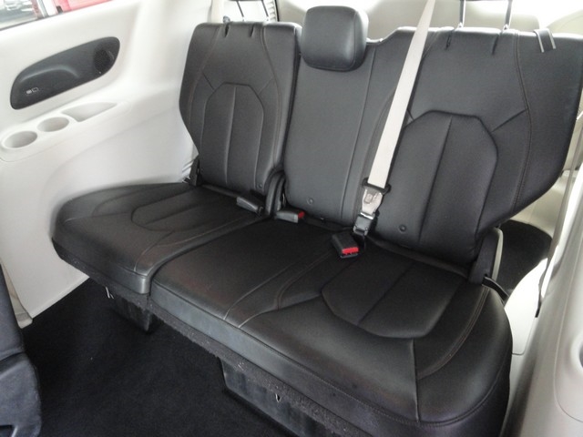 Chrysler Pacifica Touring-L Plus FWD 2017